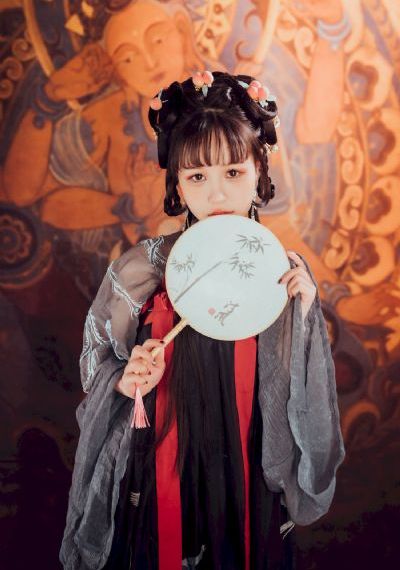 《迪拜的女孩》