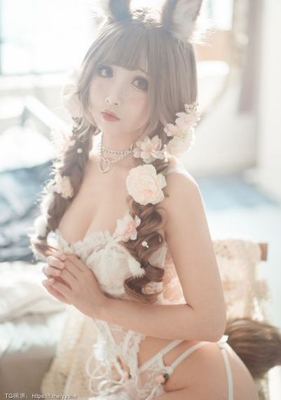 紧身裙女教师在线观看
